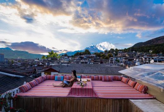 Lijiang Park designer over view