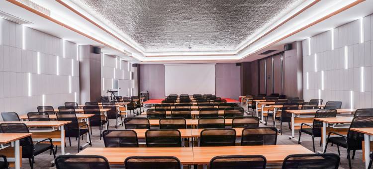 艺龙酒店(烟台火车站渤海轮渡客运站店)图片