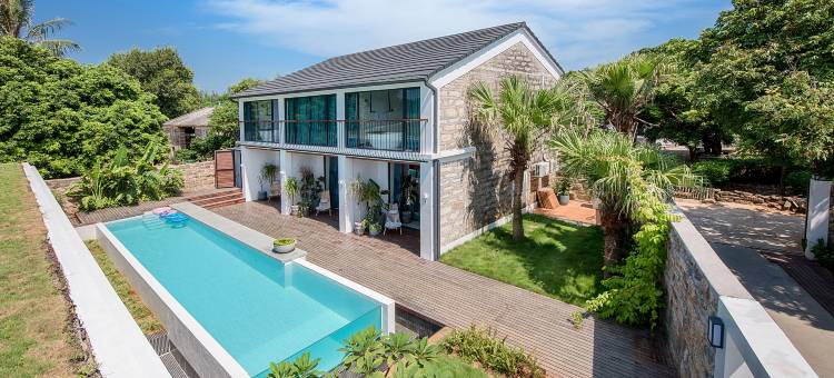 北海涠洲岛野里宅院度假酒店(贝壳沙滩蓝桥店)图片