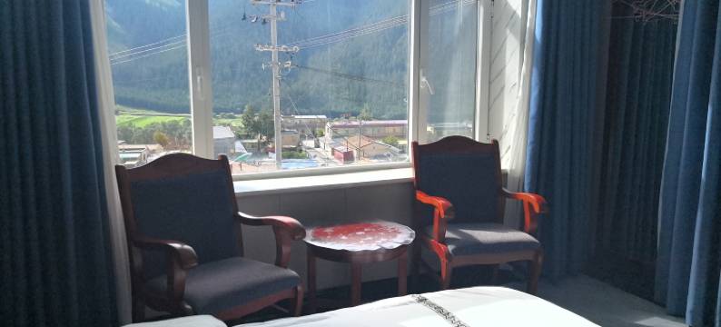 祁连瑞峰山庄(卓尔山景区店)图片