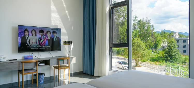 鹤峰山间人家民宿(屏山峡谷店)图片