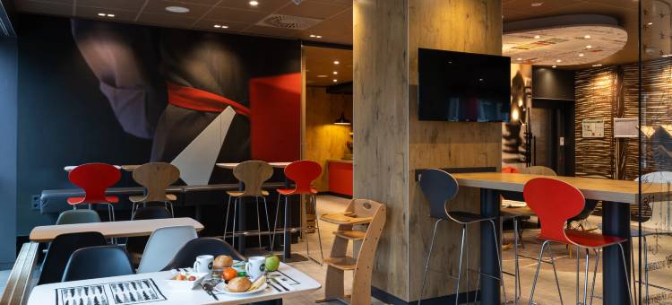 伍珀塔尔市B&B酒店(B&B HOTEL Wuppertal-City)图片