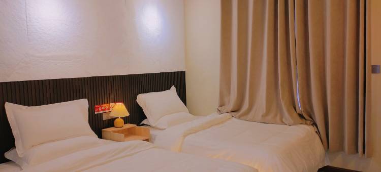 白哈巴暮野民宿图片