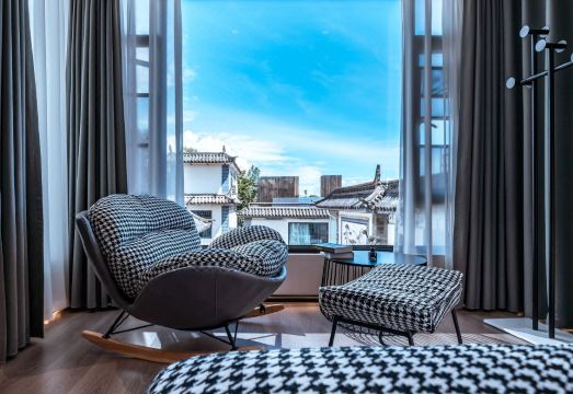 Yunbo Light Luxury Homestay (Dali Ancient City South Gate Branch) Hotel Overview