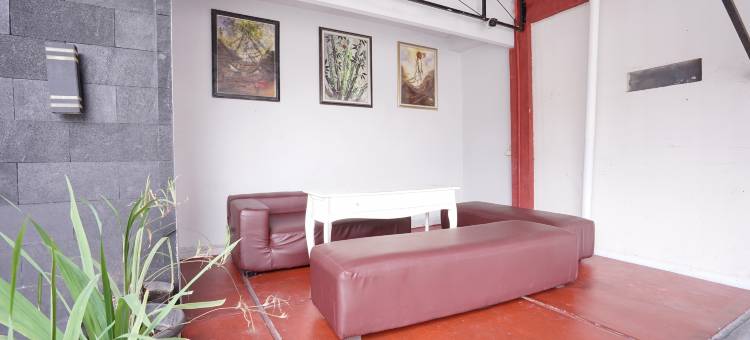近UNY校区红多兹酒店(Hotel O Seturan Near Hartono Mall Yogyakarta Formerly Maleo Kostel)图片