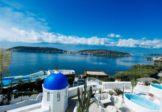 Sound on the Clouds Hotel Santorini, Dali Hotel Overview