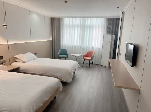 华生优选酒店(兴化吾悦广场店)