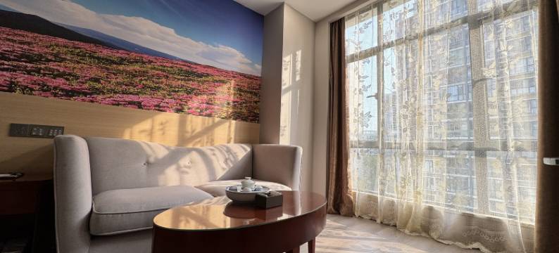 深圳宝悦酒店(西乡地铁站店)图片