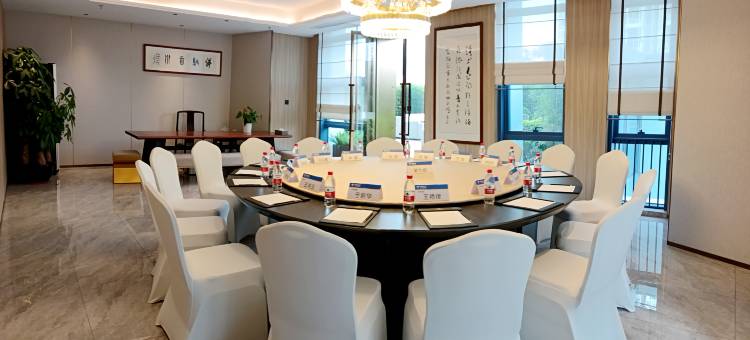 深圳宝安中心颐朵朵酒店(宝安体育馆店)图片