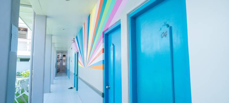 Tropical Place Hotel by RedDoorz图片