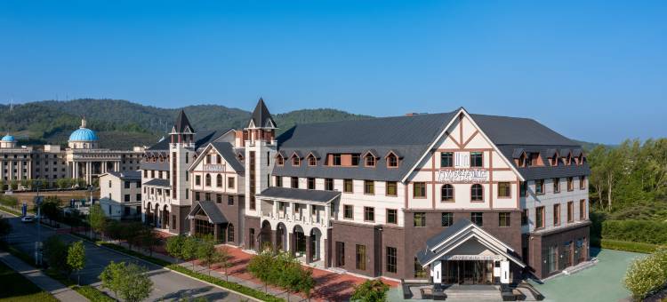 万达美华温泉酒店(长白山西景区旅游服务中心店)图片