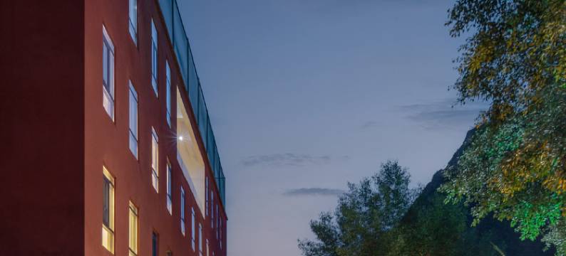 看山是山·江畔花园民宿(丹巴甲居藏寨店)图片