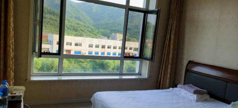 依山居民宿图片