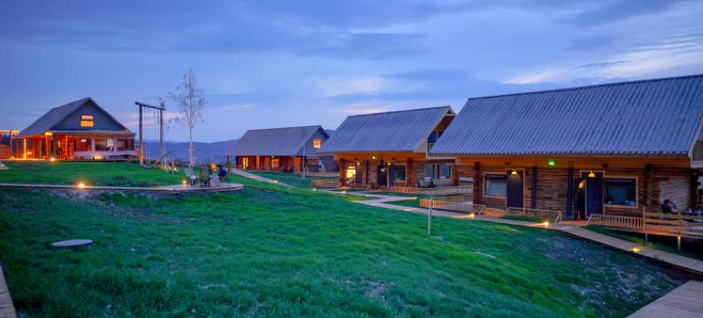 隐山·三十三度假民宿(白哈巴景区店)图片