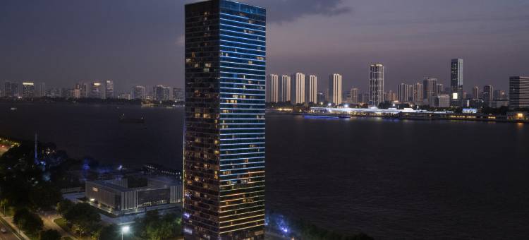 云境高空江景酒店(武汉绿地国际金融城武昌江滩店)图片