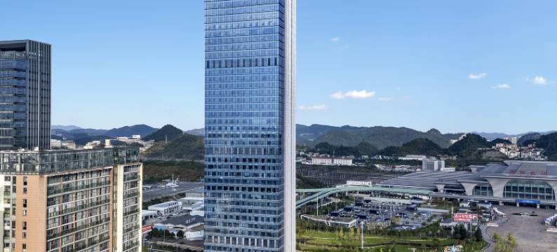 苗皇Royal・云境溯野高空观景酒店(贵阳市观山湖区高铁北站店)图片