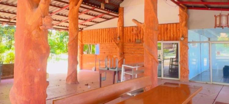 OYO 75597 The Tewsone Resort图片