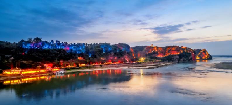 芊芊芒果树酒店(乐山大佛东大街美食街店)图片
