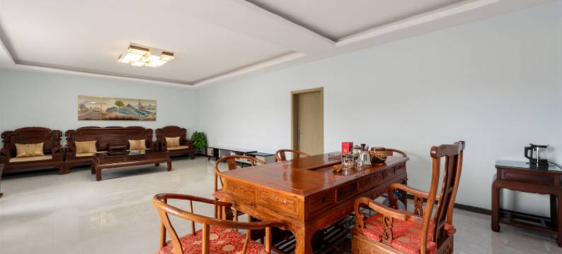 杭锦旗君鸿假日酒店图片