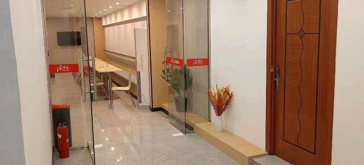 亚信电竞酒店(华鼎中央商场店)图片