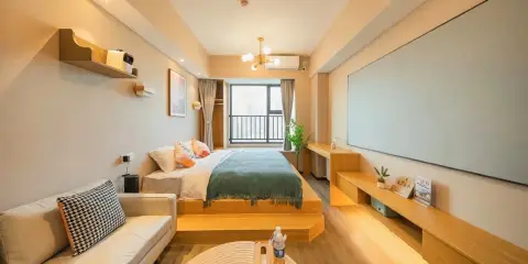 喜悅·觀影酒店(滎陽吾悅廣場鄭州西站店)