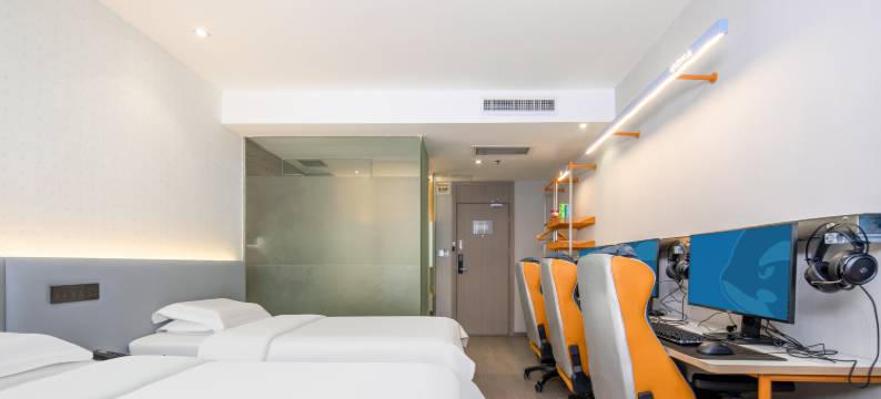 网鱼电竞酒店(无锡火车站中山路店)图片