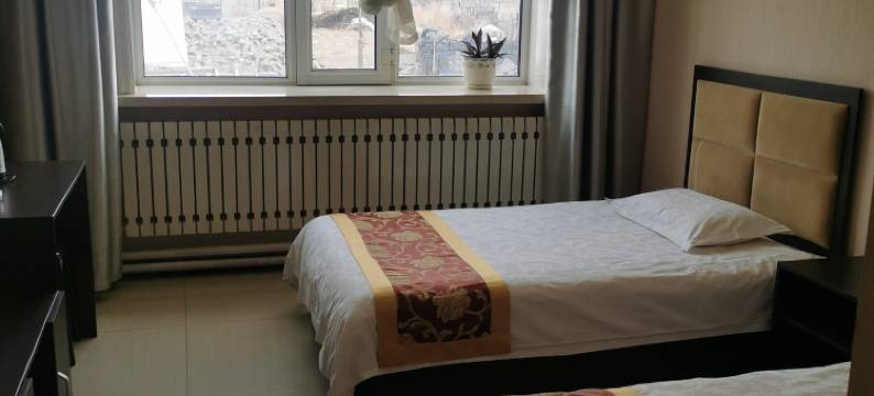 新巴尔虎左旗翌佳宾馆图片