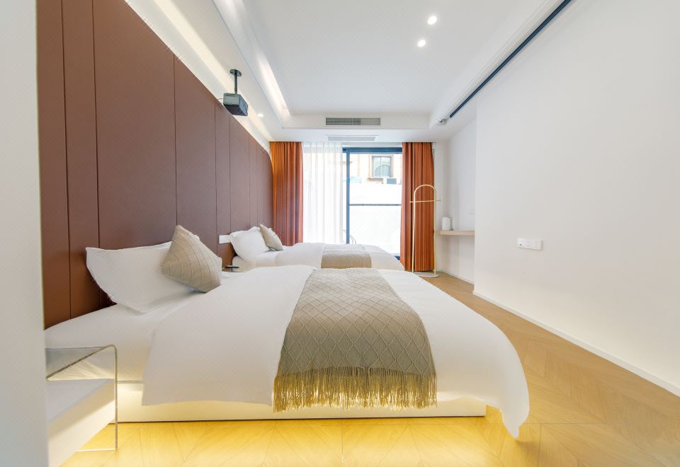 DDHouse · Pool View Design Aesthetic Homestay (Zhujiajian Wugongshi Wharf Airport) Hotel Overview