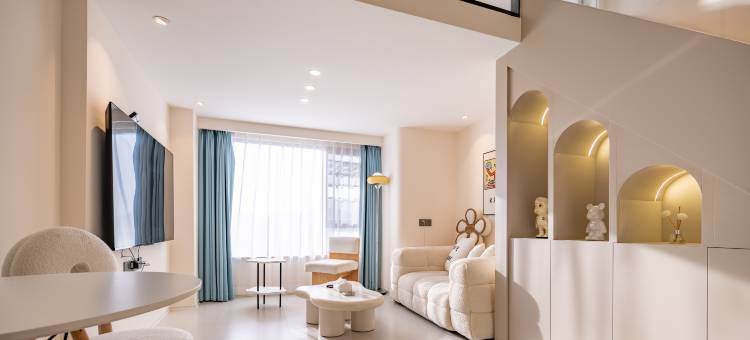 艺途轻奢酒店(岳华路北辰时光里店)图片