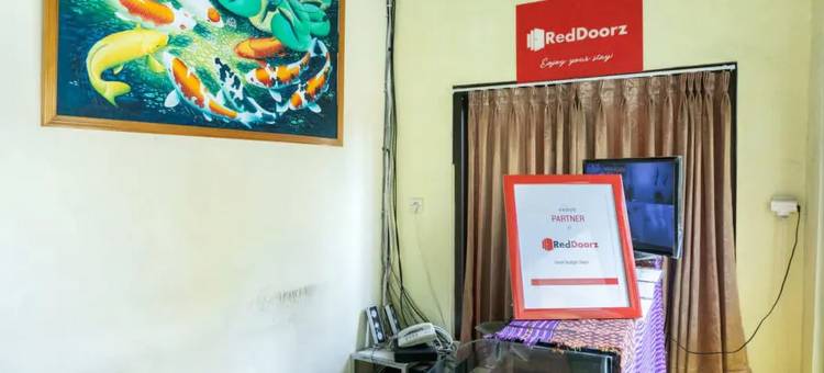 红多兹酒店@恩德加托特苏布罗托(RedDoorz @ Gatot Subroto Ende)图片