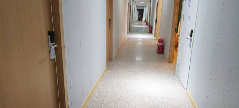 蜂巢公寓(金钟街地铁站店)图片