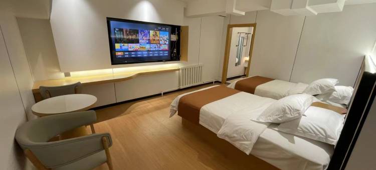 塔城凤凰主题宾馆图片