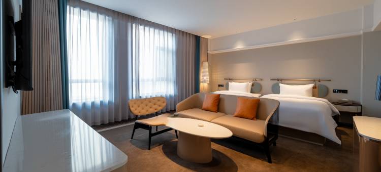 长白山北坡集散中心日吉纳温泉酒店图片