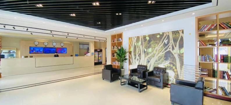 青岛赫润酒店(动车小镇店)图片