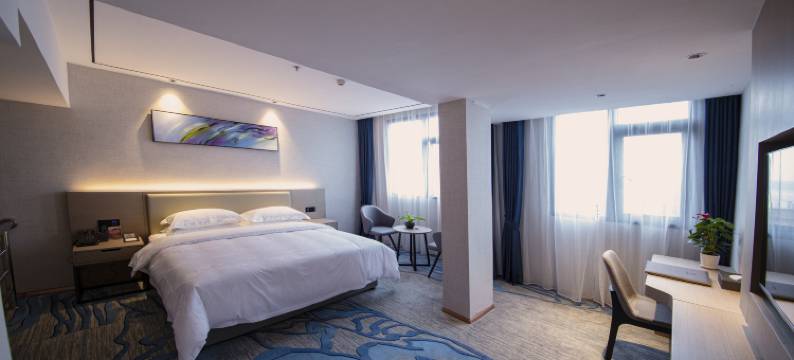 洪湖圣权精选酒店图片