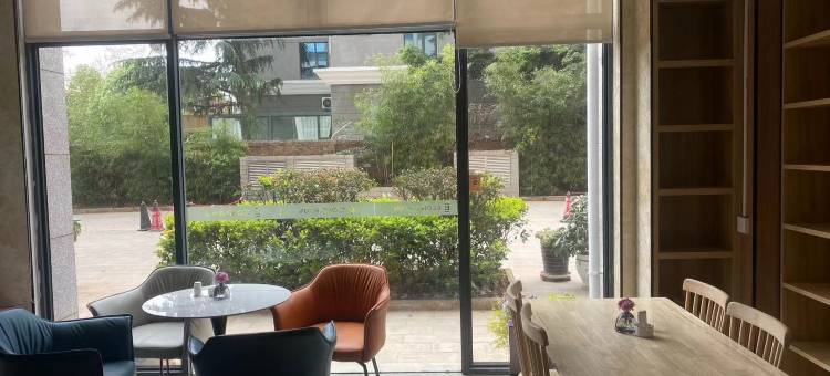 艺龙瑞云酒店(大理祥云祥城钟鼓楼店)图片