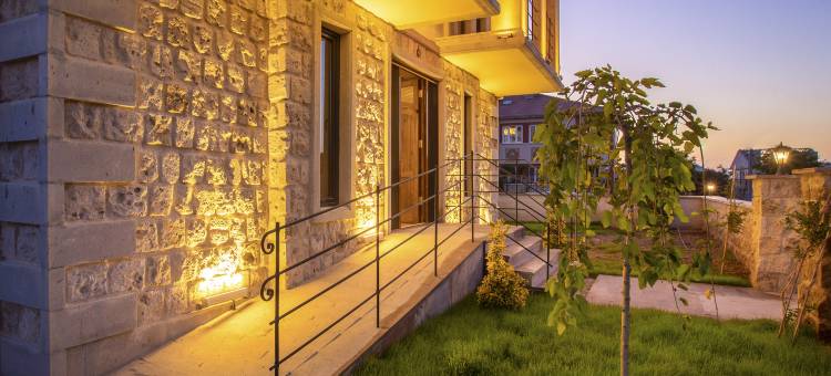 卡帕多奇亚金字塔石屋(Cappadocia Pyramid Stone House)图片