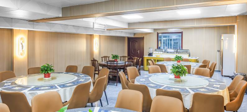 陶然酒店(张掖七彩丹霞景区西门店)图片