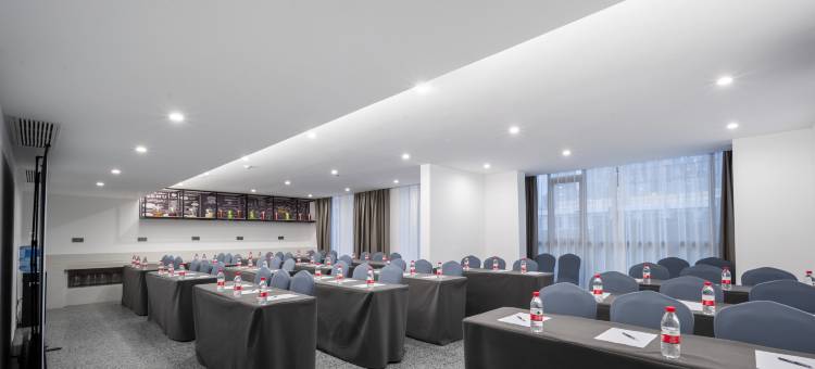 艾悠酒店(六盘水高铁站人民广场店)图片