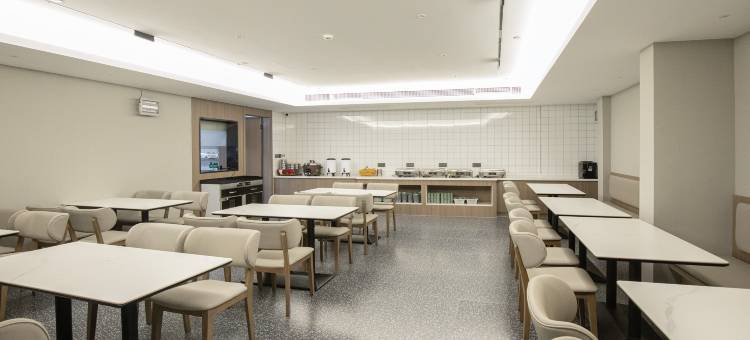 清沐铂金酒店(南京铁心桥地铁站三江学院店)图片
