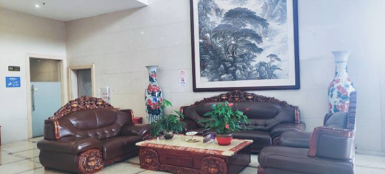 易运酒店(佛山南庄镇陶瓷总部店)图片