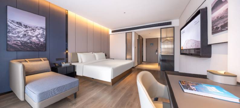 广州白云站聚龙地铁站亚朵酒店图片