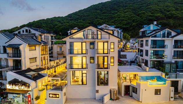 海院·Sea Yard|一线日出海景轻奢美宿(小乌石塘店)预订价格,联系电话位置地址【携程酒店】