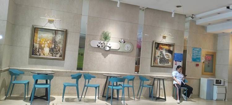 灰灰鱼·LOFT艺术投影自助民宿(成都宽窄巷子店)图片
