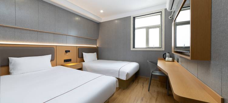 鑫家酒店(上海北新泾地铁站店)图片