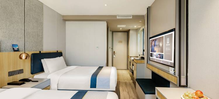 美豪R酒店(乌鲁木齐肿瘤医院小西沟地铁站店)图片