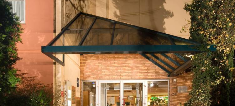 格勒诺布尔大学2号B&B住宿加早餐酒店(B&B HOTEL Grenoble Université 2)图片