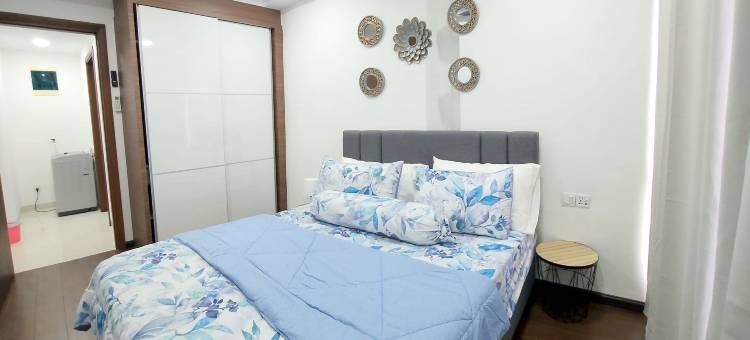 Near Ferry Terminal. COZY 02 Bedroom Condo. HarbourBay Residences.图片