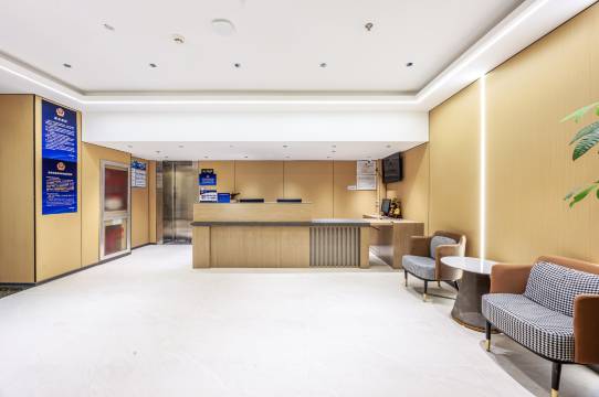 青雨酒店(北京中关村大钟寺地铁站店)