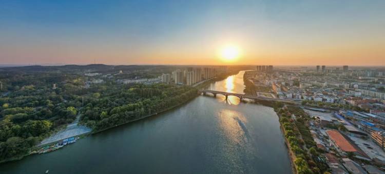 白云丽景酒店(随州博物馆大润发店)图片